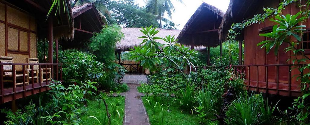 Shibui Garden Bungalows And Restaurant 탄정 외부 사진
